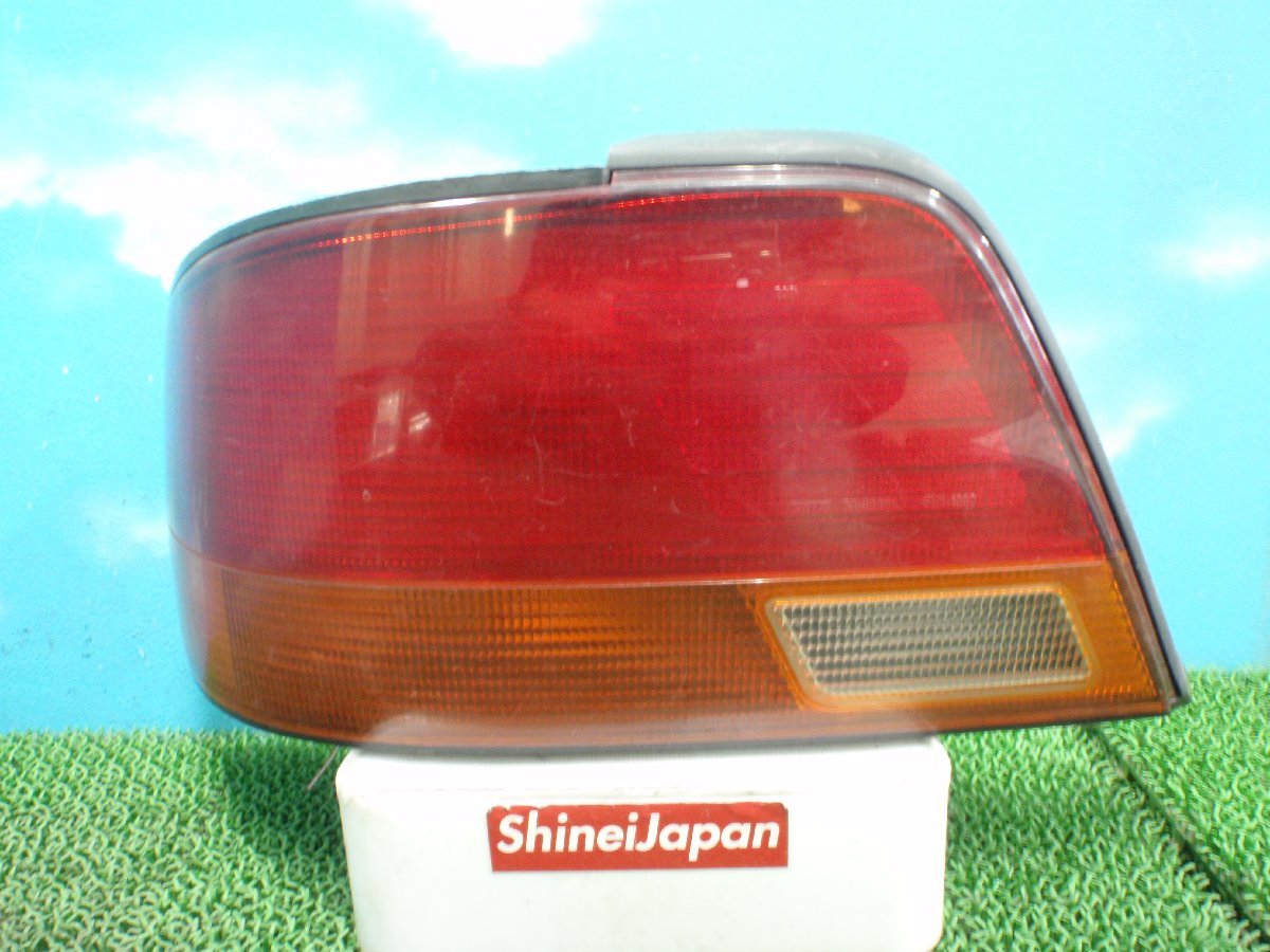 * SV40 Toyota Vista tail lamp left tail lens brake lamp 20970JJ