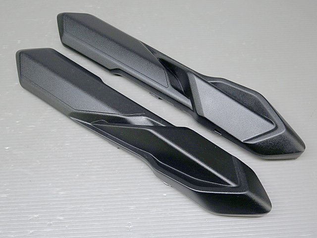 ☆GSX-S1000GT (EK1AA) 純正 シートカウル サイドカバー 左右 ☆GSX-S1000GT (EK1AA) 純正 シートカウル サイドカバー 左右