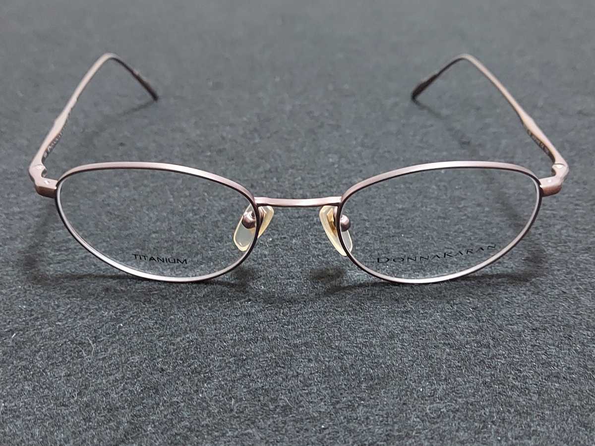 新品　Donna Karan ダナ・キャラン　日本製　メガネ　眼鏡　高級感　上品　フルリム　チタン　軽い　ピンク系_画像3