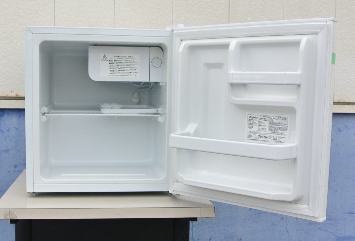 １人暮らしや飲み物専用・２台目の冷蔵庫に！　Abitelax（アビテラックス・吉井電気）　45Ｌ１ドア直冷式冷蔵庫　AR-45KS_画像6