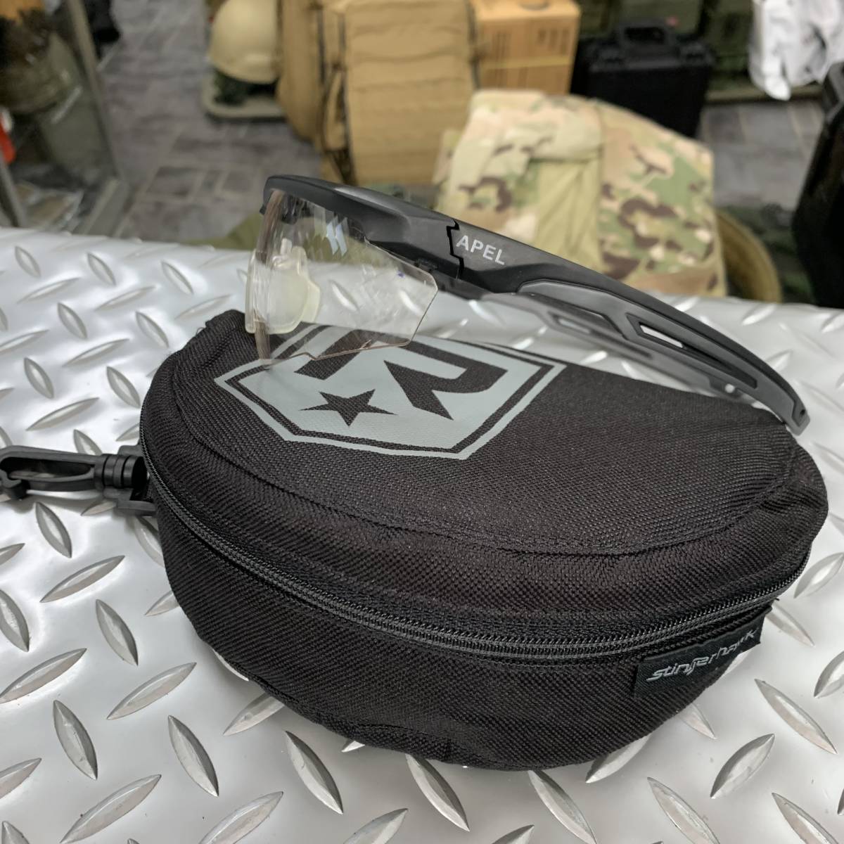 米軍 REVISION APEL ミリタリーグラス ESSハードケース付き 美品