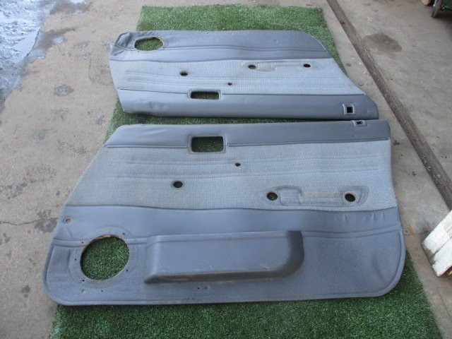 (0101)YX78V Mark 2 van front door trim left right 