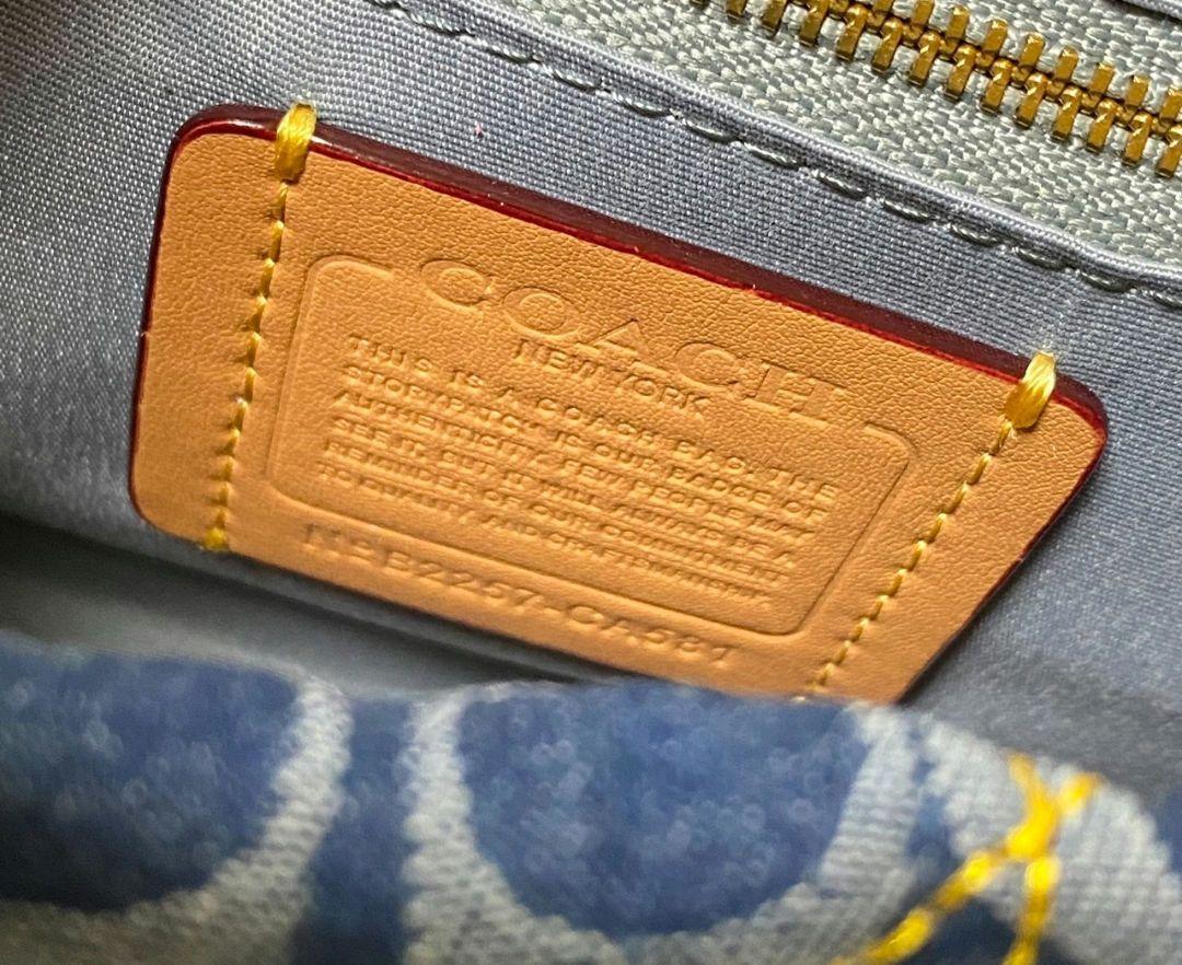 新作 COACH ピロー マディソン ショルダー バッグ 18 デニム