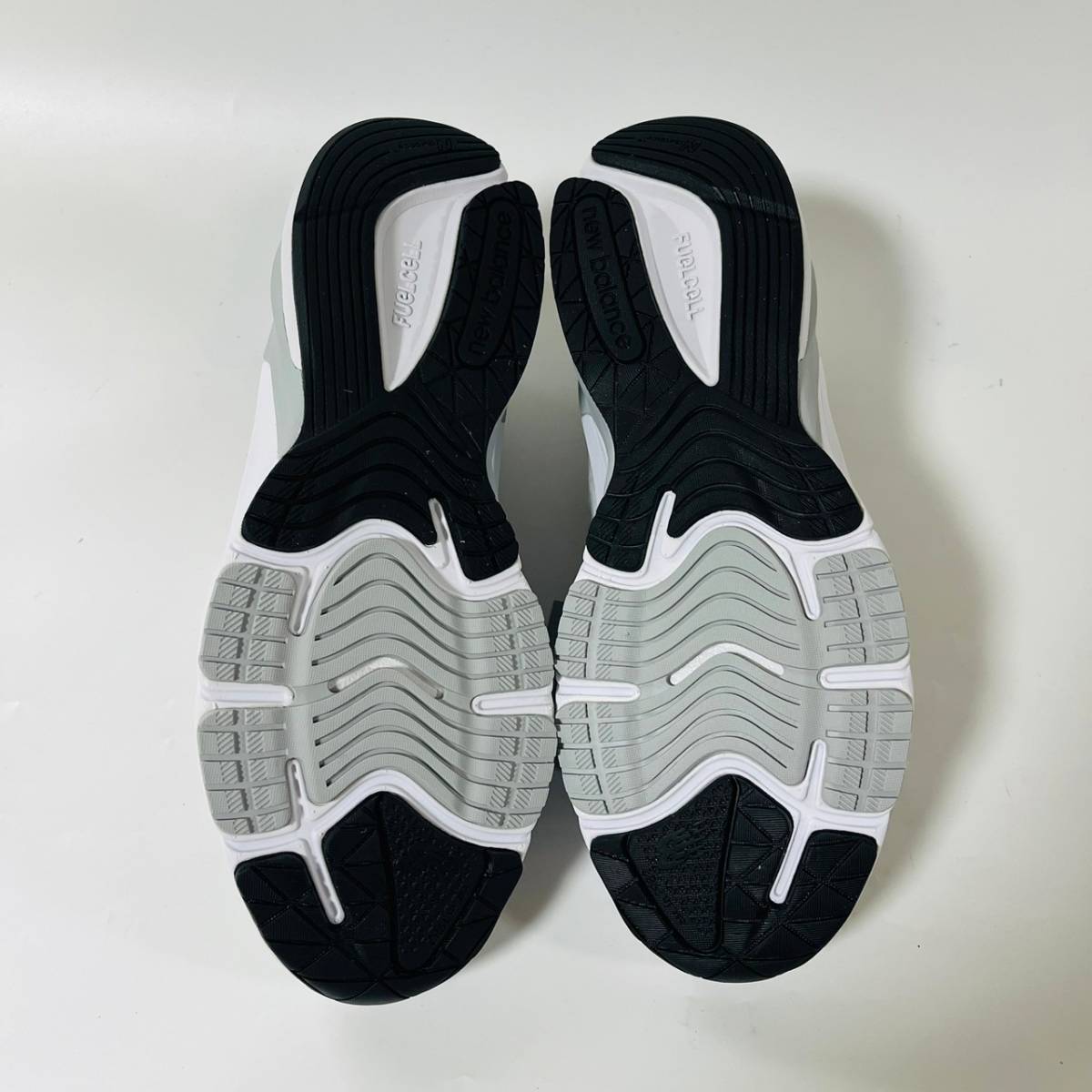 国内正規品】ニューバランス 990V6
