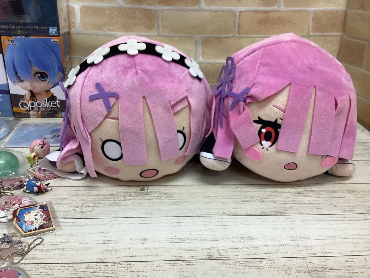 Re:zero ラバーストラップ 缶バッジ セット