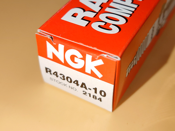 NGK R4304A-10 レーシングプラグ_画像2