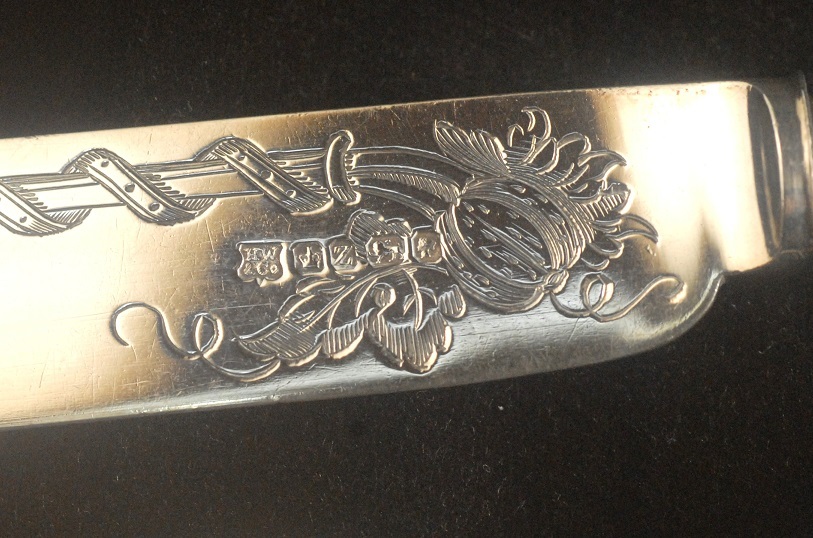 アンティーク　１８６７年　純銀製、繊細な細工のナイフ＆フォークセット(h-52)_画像8