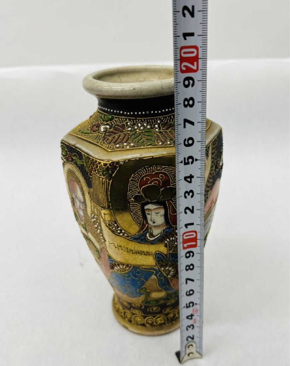 本日限定 H012 薩摩焼 時代品 色絵金彩 羅漢観音図 花瓶 飾壷 錦 本日限定 H012 薩摩焼 時代品 色絵金彩 羅漢観音図 花瓶 飾壷 錦