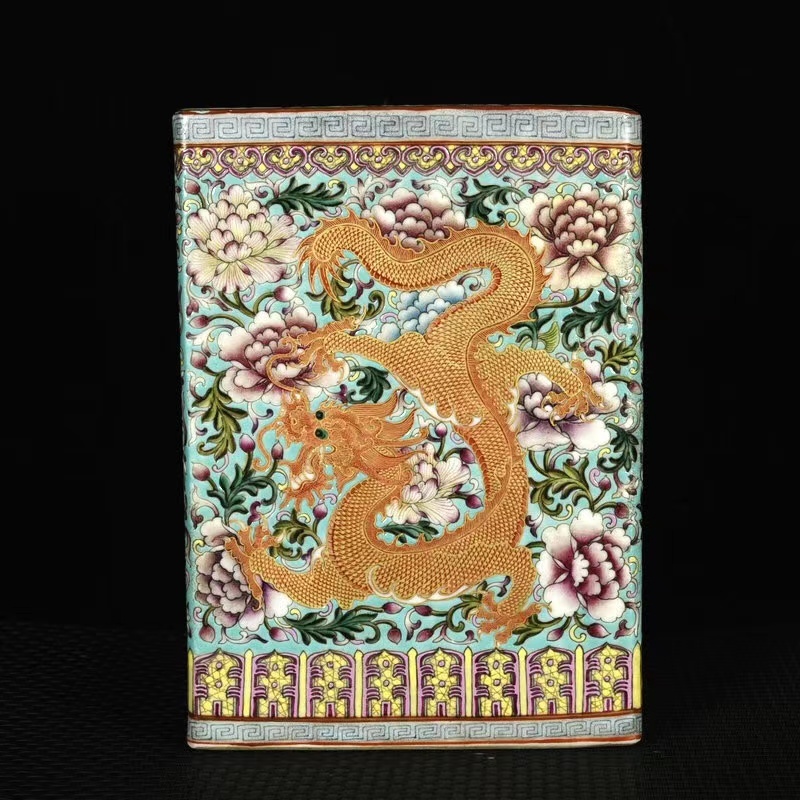 ◆旧蔵◆古美術 中国古玩 大清乾隆年製款　琺瑯彩　描金　描金龍鳳紋四方筆筒　時代物 T16