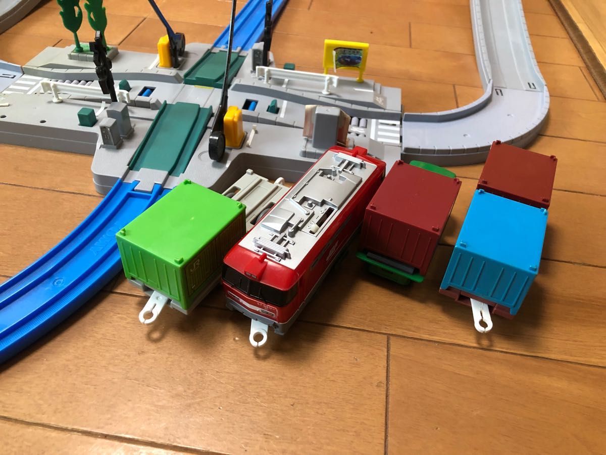 プラレール EF510レッドサンダー ふみきりセット タカラトミー プラレール EF510レッドサンダー ふみきりセット タカラトミー