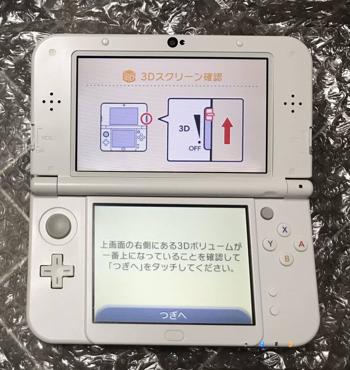 美品 箱・説明書つき Newニンテンドー3DS LL パールホワイト-