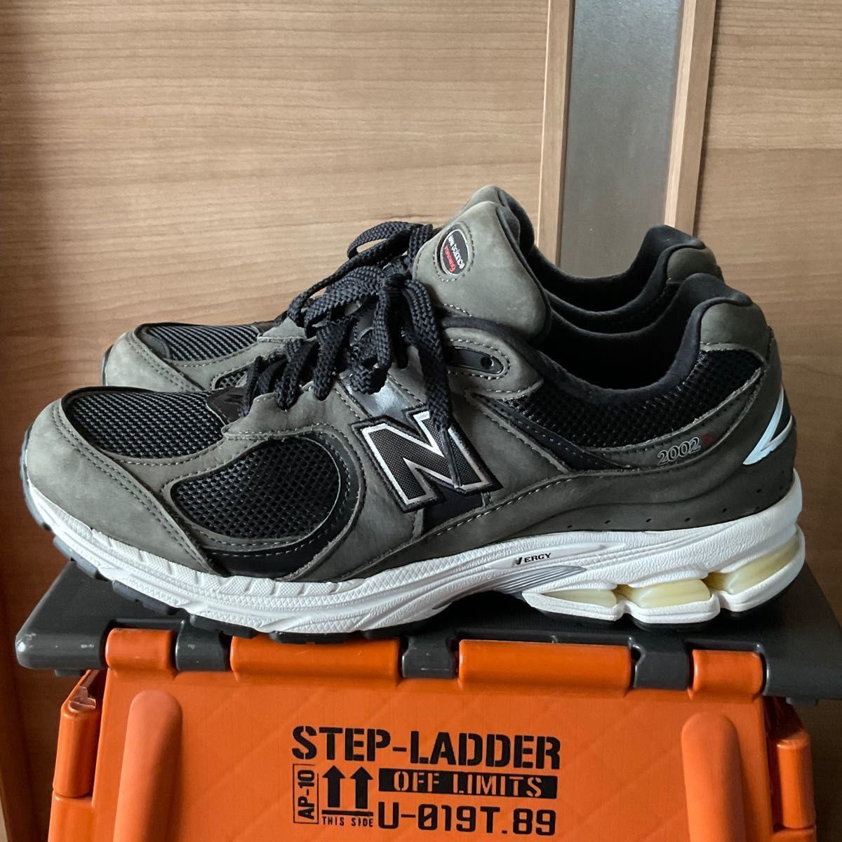 在庫あ新品 new balance 2002R 28㎝ グレー 新作高評価