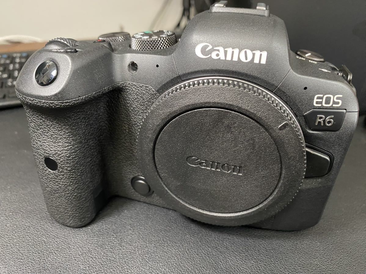 Canon EOS 70D(W) ボディ美品＋バッテリーグリップ カメラ デジタル 