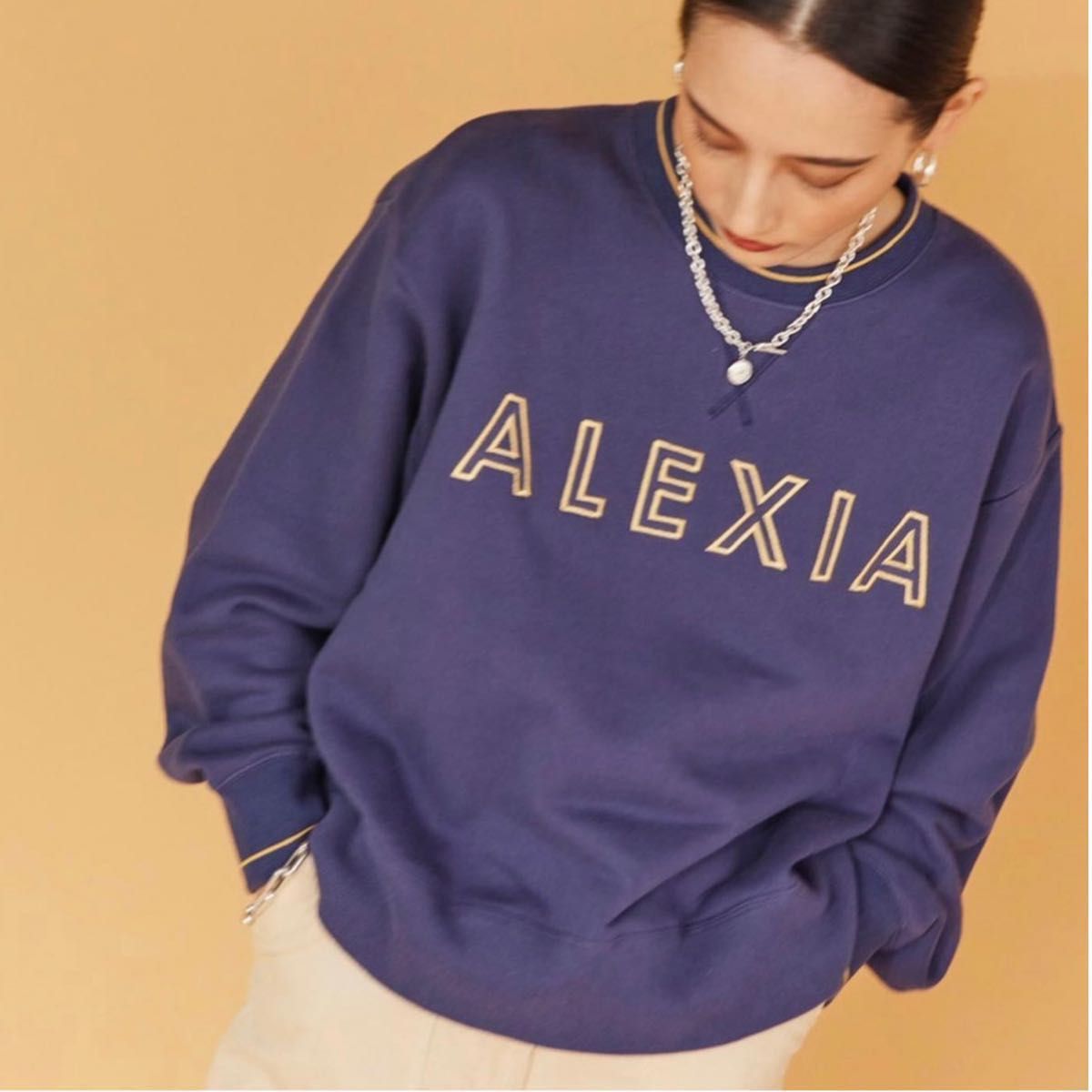 アリシアスタン Line Rib Front Logo Sweatshirt ラインリブフロント