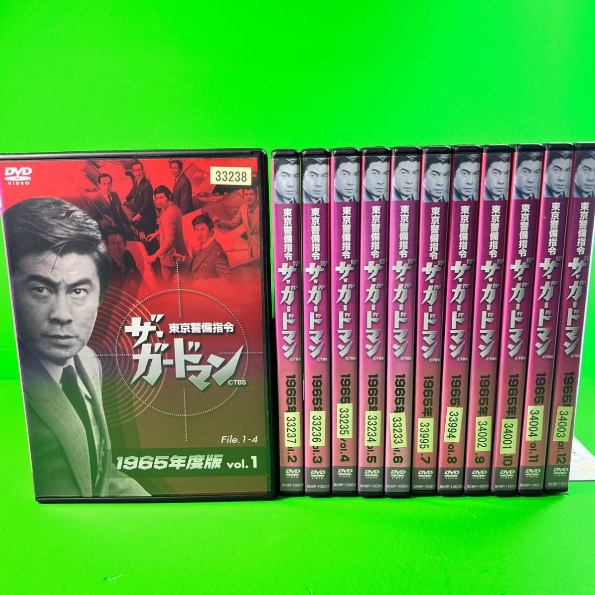 新品ケース付 ザ・ガードマン 東京警備指令 1965年度版 DVD 全12巻 新品ケース付 ザ・ガードマン 東京警備指令 1965年度版 DVD 全12巻