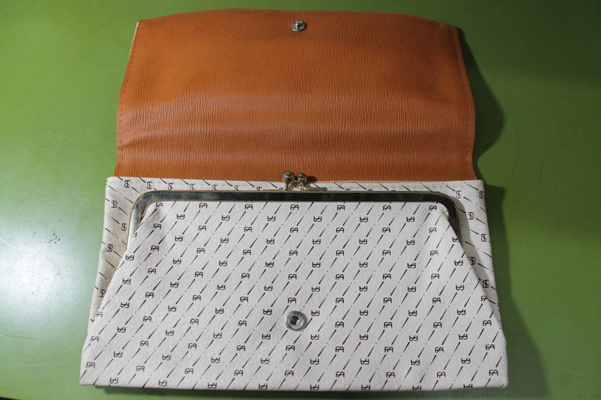 v free shipping details unknown. clutch bag long wallet prompt decision 