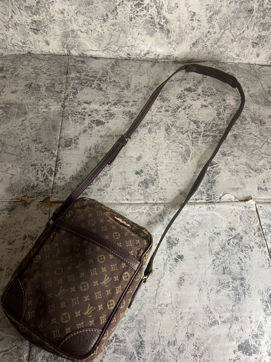 LOUIS VUITTON ルイヴィトン ショルダーバッグ ダヌーブ ミニラン