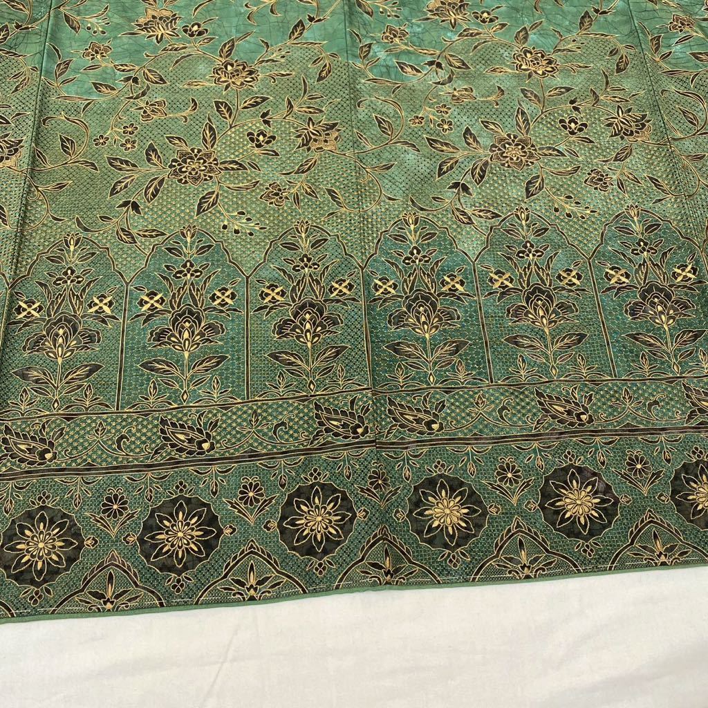 着物月花 三大総刺繍 蘇州刺繍 汕頭刺繍 相良刺繍 装飾唐花華文 訪問着 未使用品 正絹 さが美 ガード加工_画像8