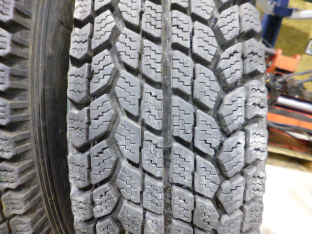 希少！ ミリタリー 自衛隊 三菱 パジェロ 73式 小型トラック 215/85R18 F350 ヨコハマ_画像8