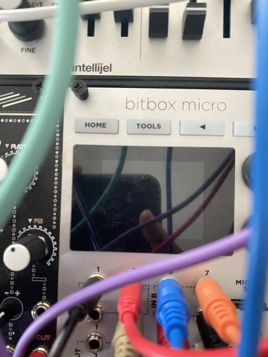 ほぼ未使用 1010 music bitbox micro モジュラーシンセ ユーロラック サンプラー ドラムマシン 元箱付属品完備