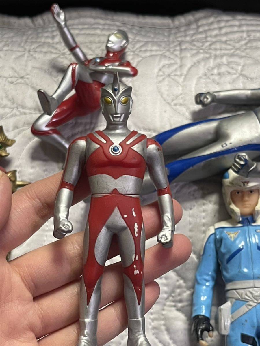 ヤフオク! ウルトラマン ソフビ フィギュア 5体セット ウルトラマン ソフビ 5体セット