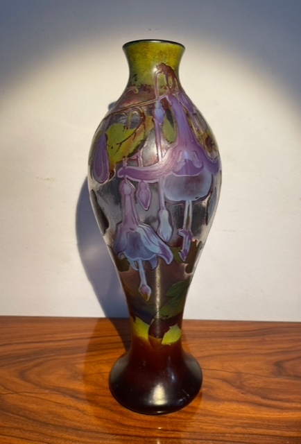 ミューラー兄弟　アールヌーヴォー様式のアンティークガラス花瓶　ヴァル・サンランベール