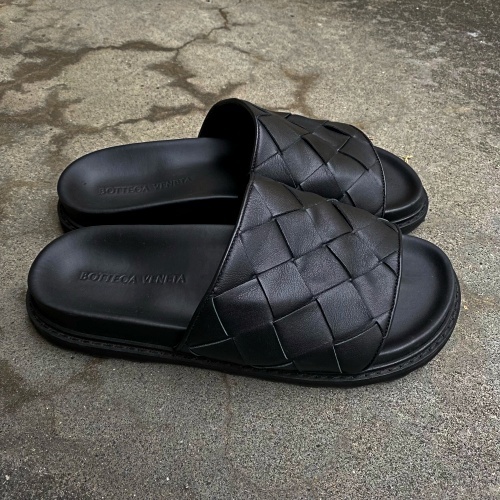 BOTTEGA VENETA ボッテガ ヴェネタ スライド サンダル イントレ