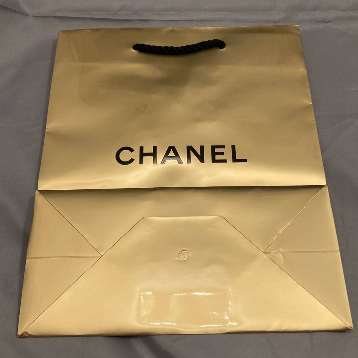 未使用★シャネル 紙袋 ゴールド限定ショッパー （28×23×11）CHANEL_画像2