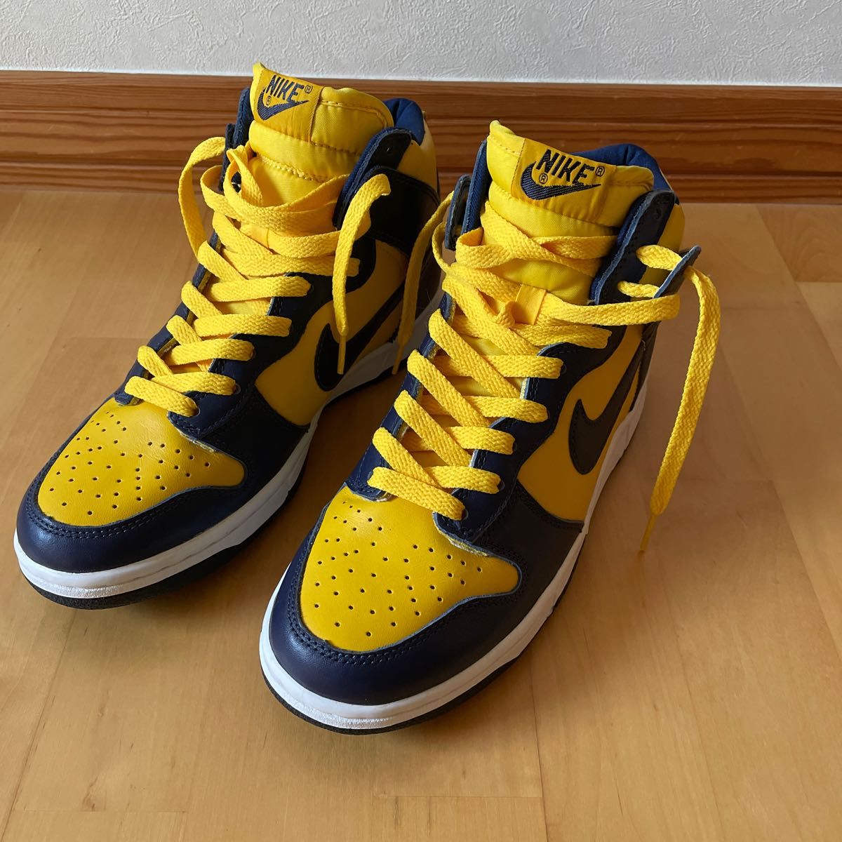 NIKE DUNK HIGH LE 紺黄カラー 美品 中古品 | lokomotivblog.hu