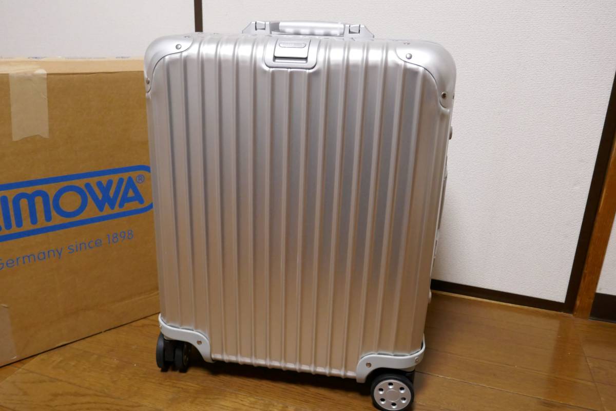 未使用 RIMOWA リモワ 61L トパーズ サルサエアー 4輪 マルチホイール スーツケース/オリジナル リモワ 45L ルビー ピンク シルバー  AIR エッセンシャル 限定カラー ライト 4輪 トパーズ RIMOWA SALSA TOPAS MULTIWHEEL 923.56.00.4