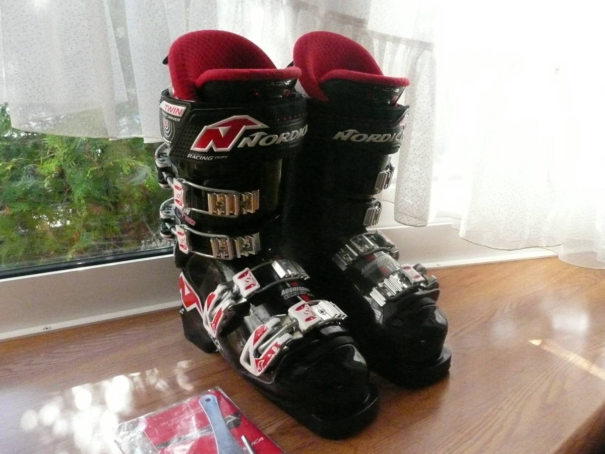 注目のブランド 良美 ジュニア22.5-23cm ノルディカ NORDICA スキー