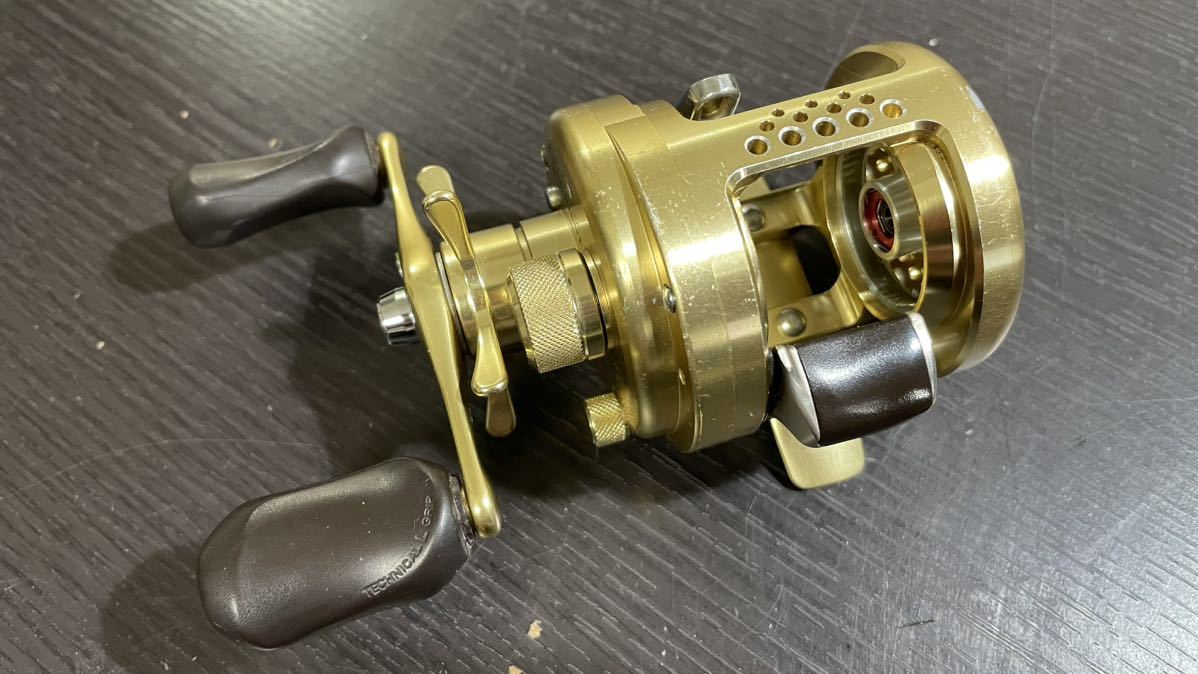 超お買い得!】 シマノ 機能良好 中古美品 カルカッタ 51 CONQUEST