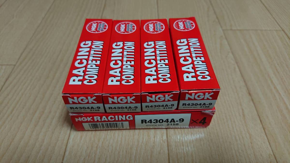 【新品未使用】NGK R4304A-9 レーシングプラグ　4本セット①