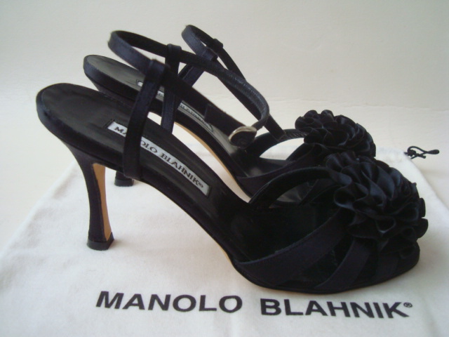 MANOLO BLAHNIK ブラックサテンサンダル size351/2 マノロブラニク_画像4