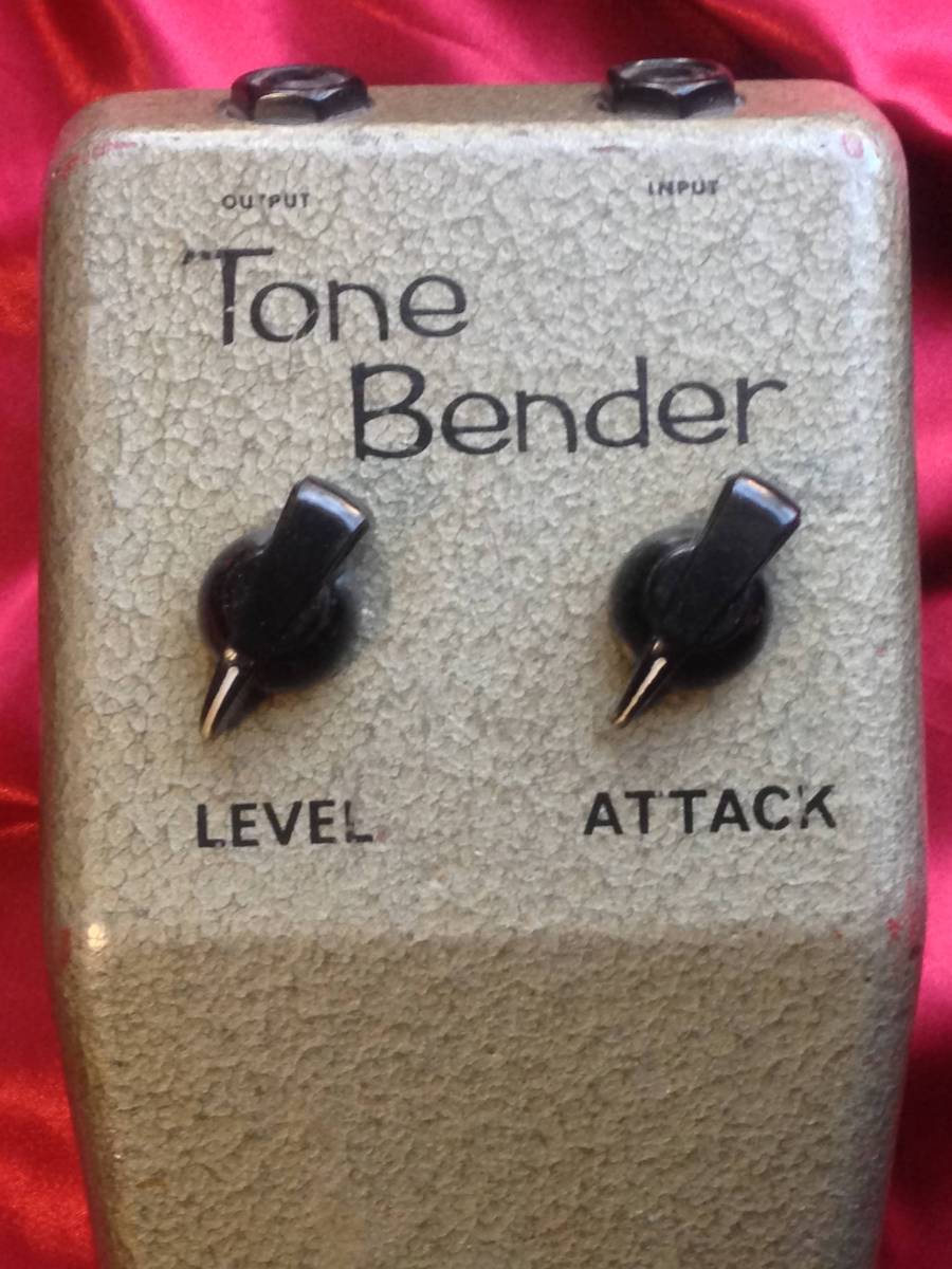 Sola Sound Tone Bender mk1. Sola Sound Tone Bender MK 1.5. Italian Tone Bender 1966. Monday, November 10, 2014 sola Sound Tone Bender MK. II professional.