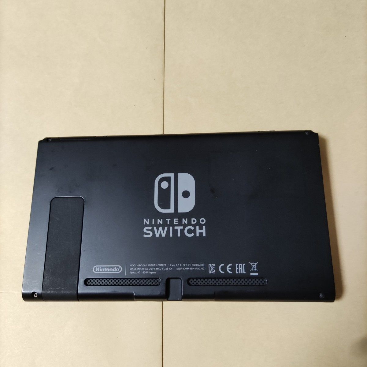 新型 ニンテンドースイッチ 2019年製 液晶版 本体のみ Switch 画面焼けあり