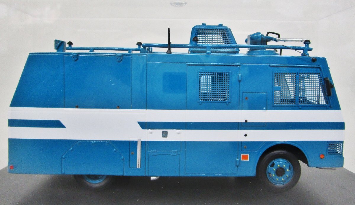 レイズ 1/43 警察本部警備部機動隊 常駐警備車両 ヒコセブン rai's