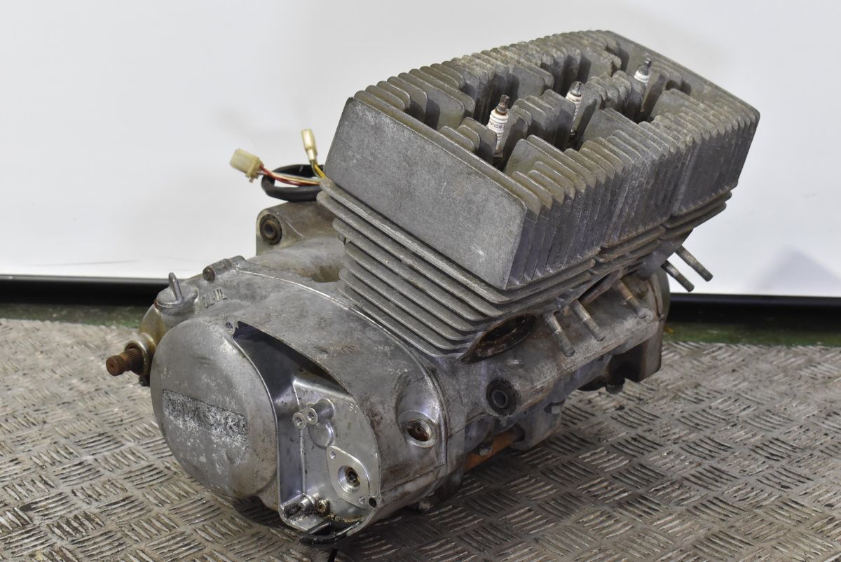 当時物 純正 KH400 エンジンASSY 0007 KH250 S3 S1 マッハ 当時物 純正 KH400 エンジンASSY 0007 KH250 S3 S1 マッハ