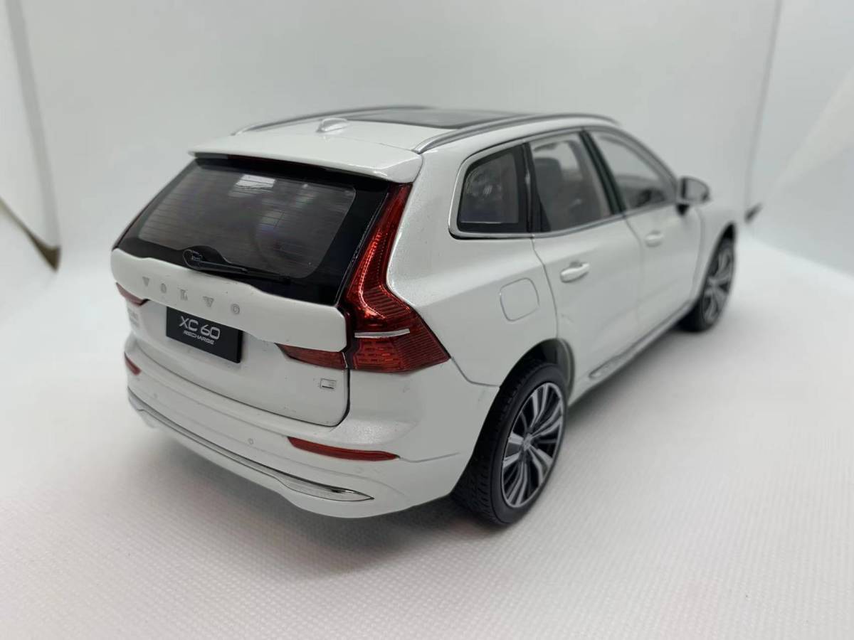 ボルボ特注 1/18 ボルボ VOLVO XC60 2022 ホワイト J01-5-008_画像4