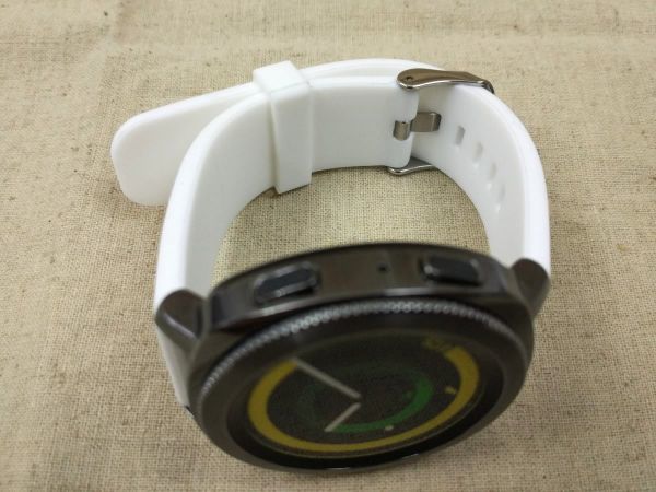 スポーツバンド 交換 腕時計ベルト ストラップ シリコン ラバー ホワイト 凸型18mm_画像1
