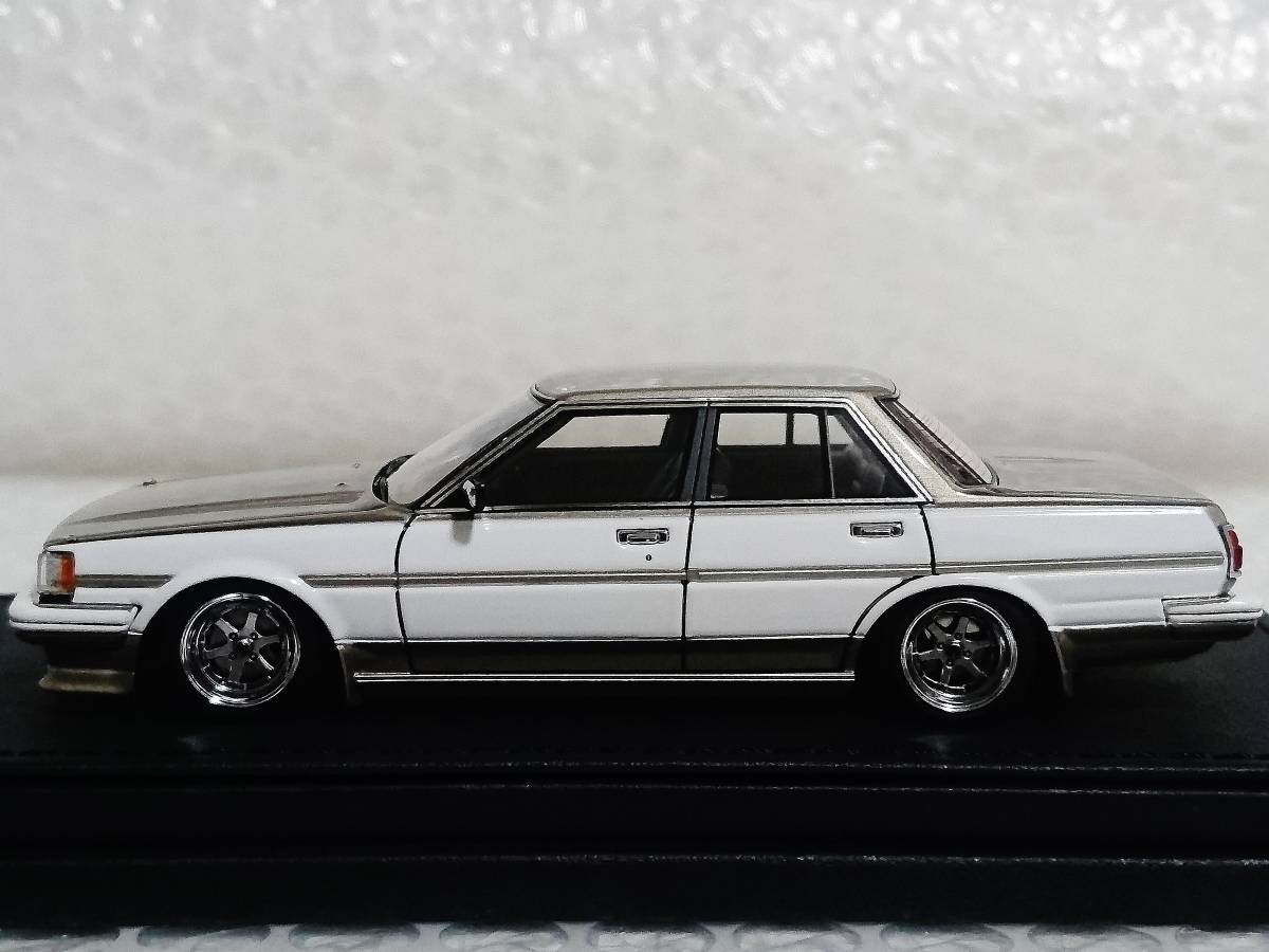 展示品+廃盤品　TK.company　ignition model　1/43　Toyota　Cresta　Super Lucent　GX71　White/Gold　IG0682　トヨタ　クレスタ_画像3