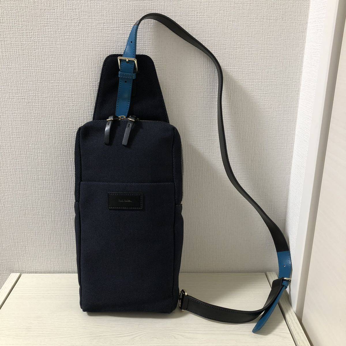 最新デザインの 【美品】Paul ウエスト ネイビー ワンショルダーバッグ