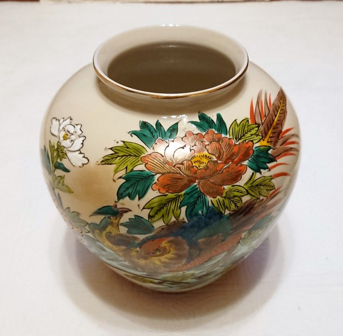 九谷焼 花瓶壺 清峰作 孔雀牡丹花瓶 金彩 色絵 花鳥文 花器 花入 九谷焼 花瓶壺 清峰作 孔雀牡丹花瓶 金彩 色絵 花鳥文 花器 花入