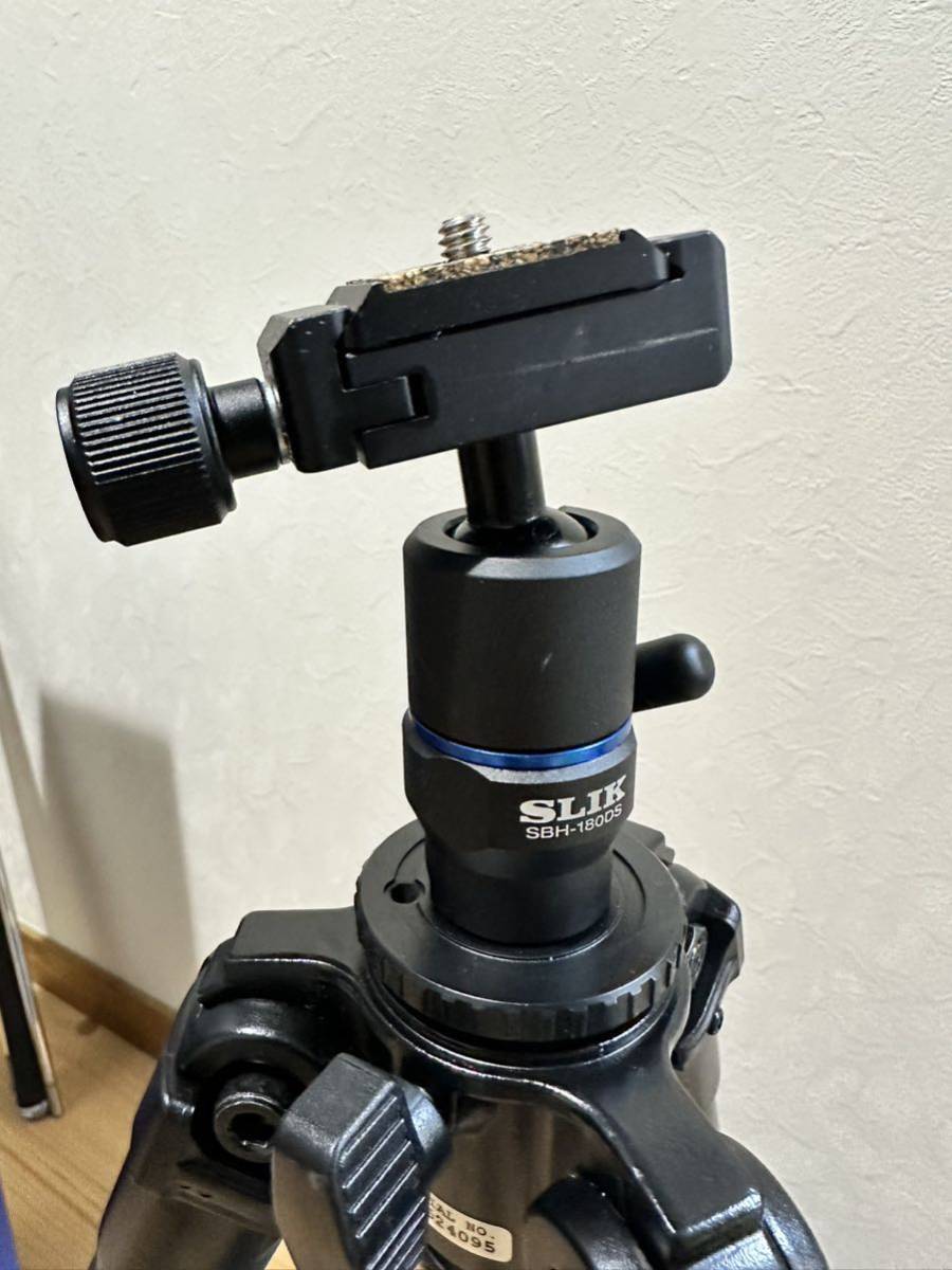 お気に入りお気に入りSLIK ライトカーボン E83 3段 ナットロック式 3