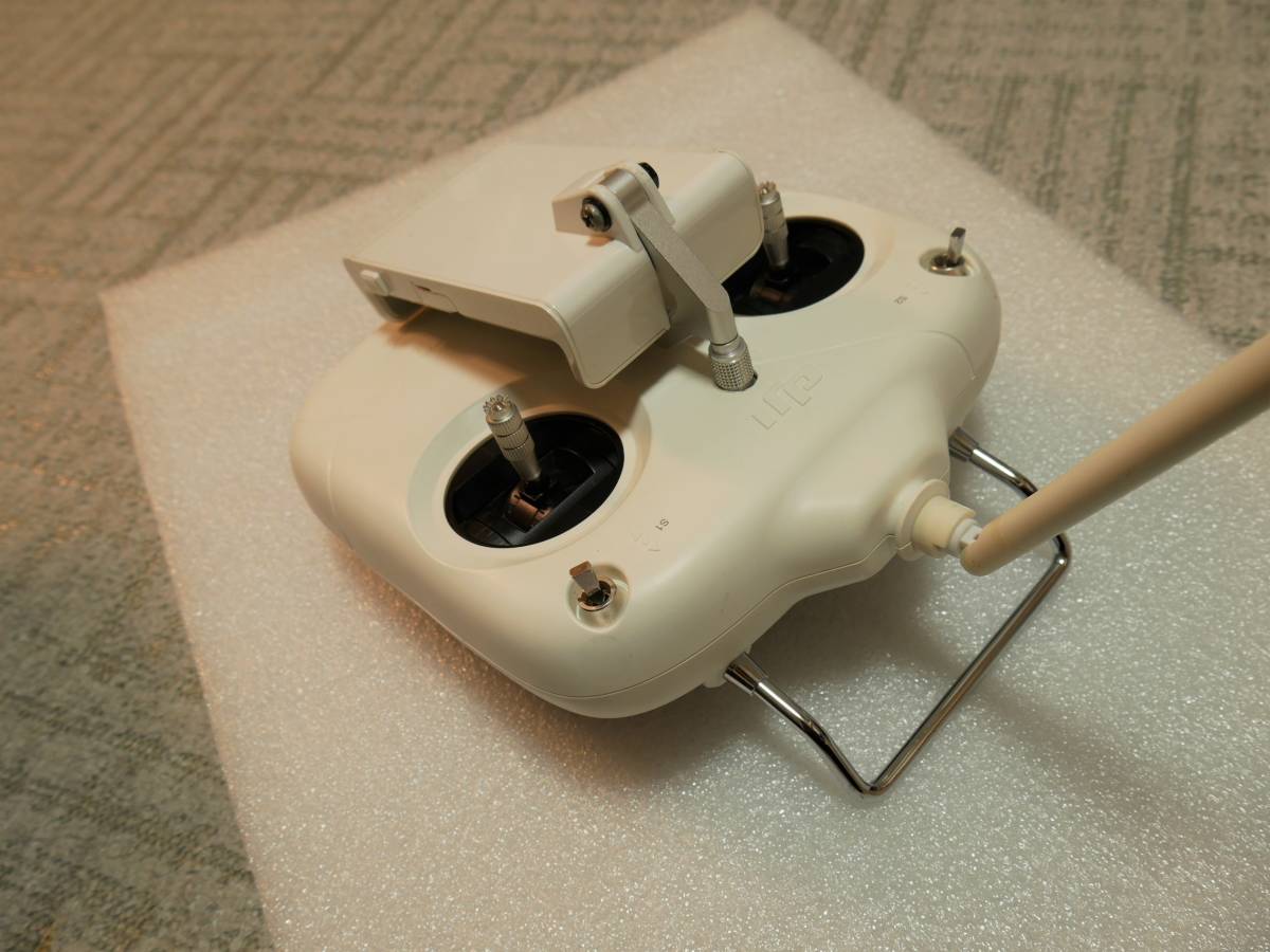DJI Phantom2(登録済み)、Assistant用パソコン、アルミ機体ケースの