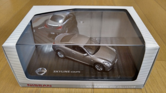 即決　日産　特注　純正　スカイライン　　SKYLINE　V36　2ドア　クーペ　SILVER　カラーサンプル　1/43　絶版　レア_画像4