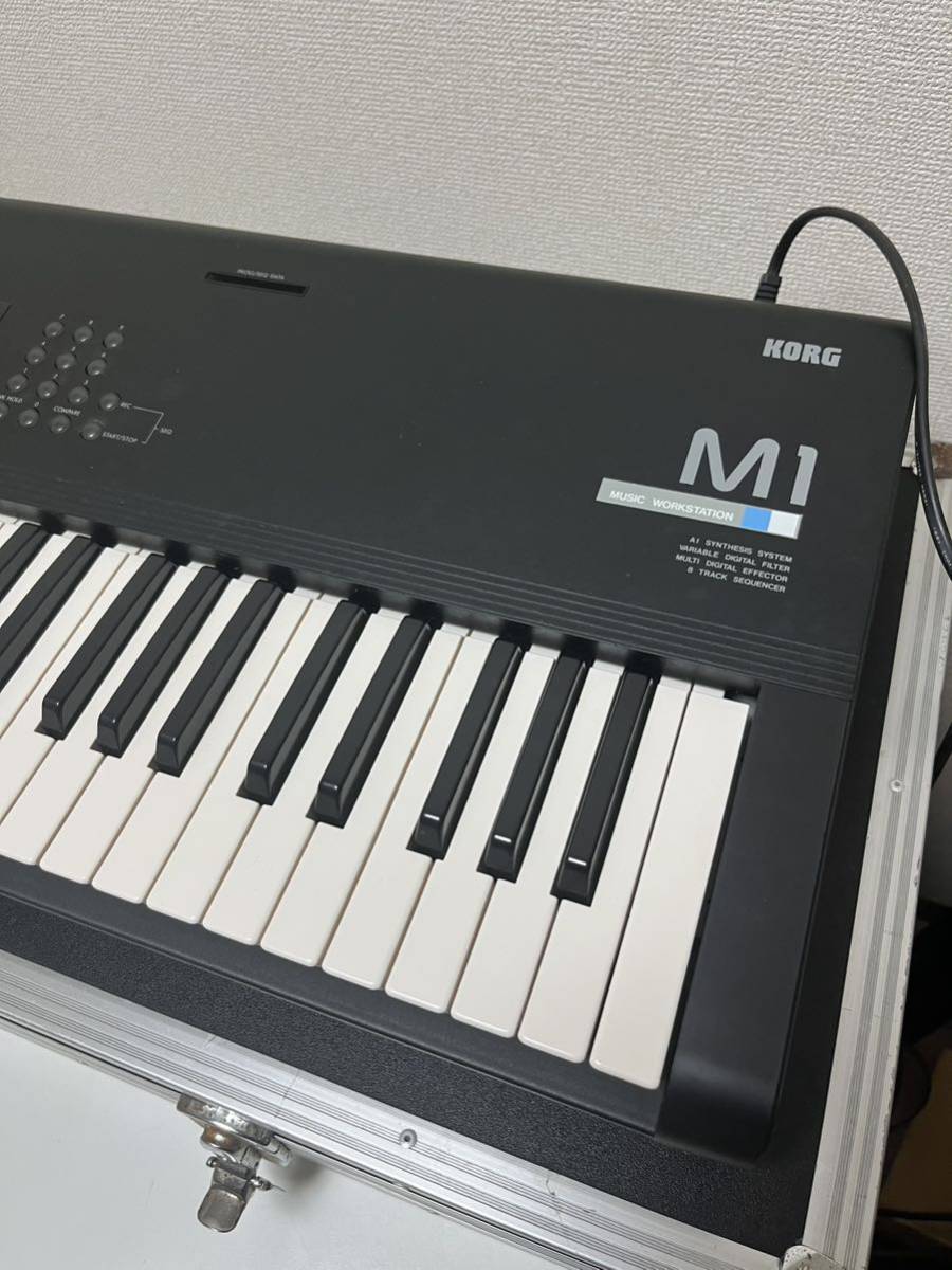 KORG コルグ M1 シンセサイザー 電子ピアノ 専用ケース付き_画像6