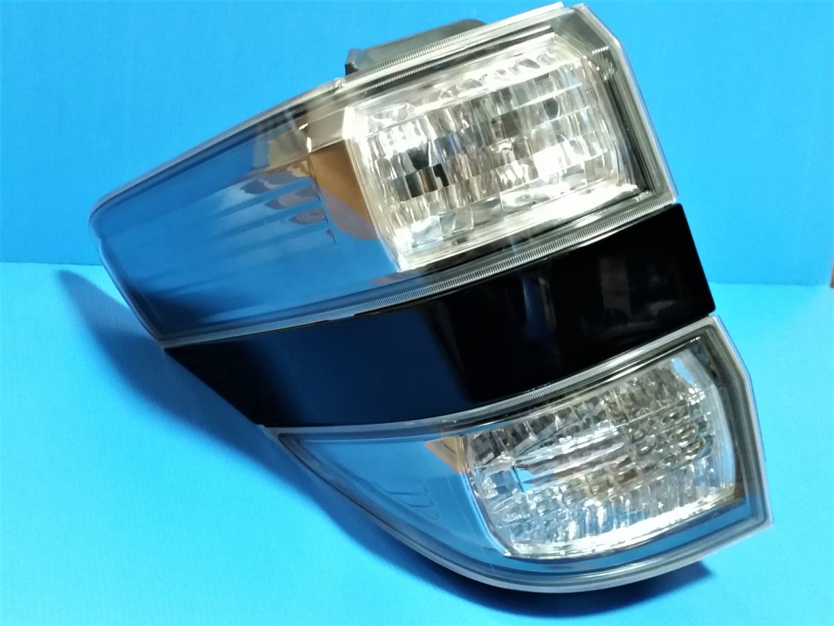 20ヴェルファイア 純正テールランプ 運転席側コーナー | chicshabu.com