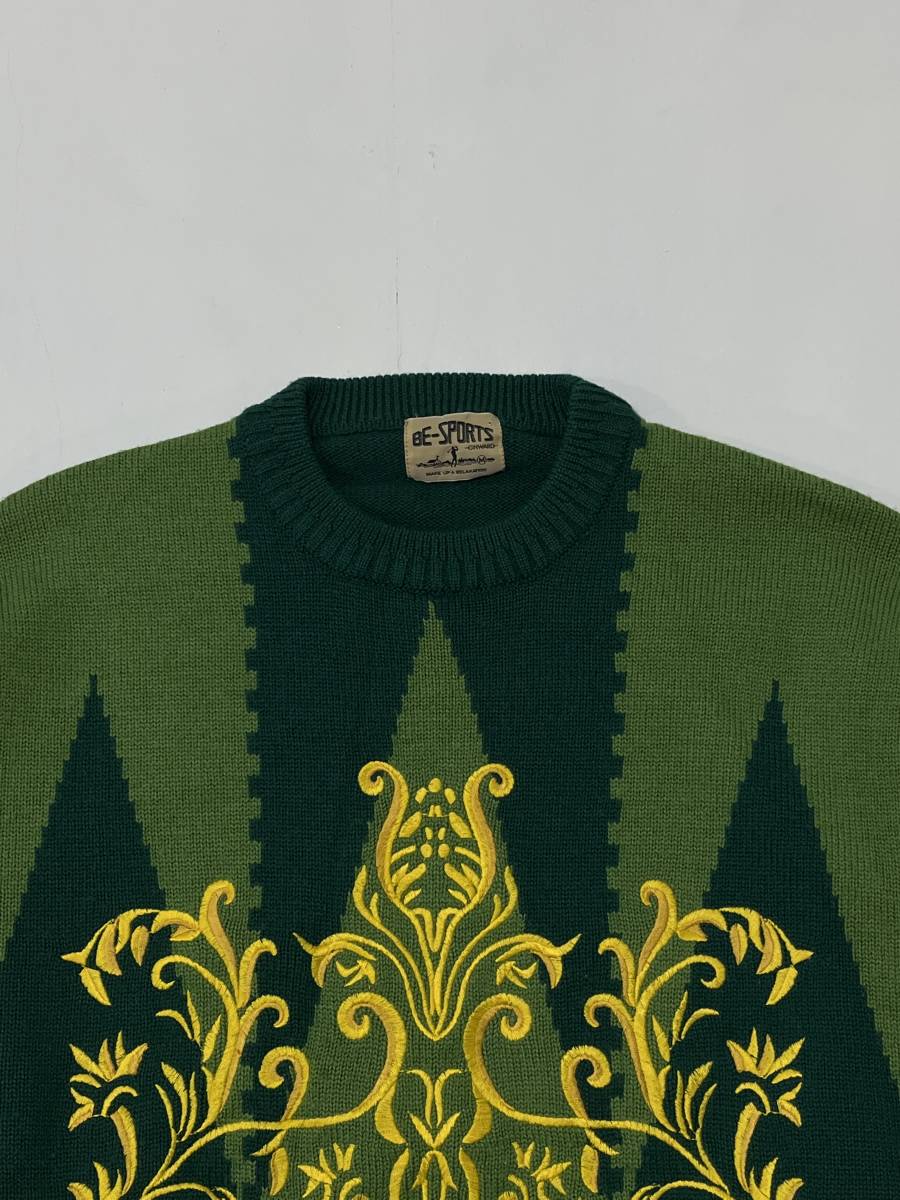 【BE-SPORTS】ビースポーツ ゴルフウェア ロゴ 刺繍 クルーネック ニット セーター オンワード樫山 緑 グリーン メンズ
