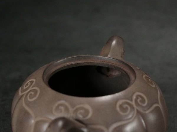 清時代 紫砂彫 如意紋老紫砂茶壺 乾隆年製銘【仁】中国陶磁器 急須 茶